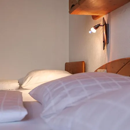 Schlossberg Bed & Breakfast 3*