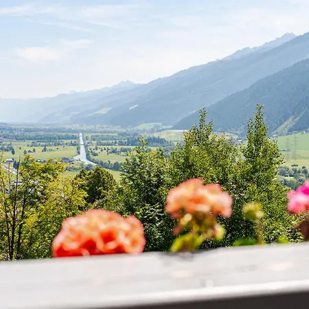 Schlossberg Bed & Breakfast 3*