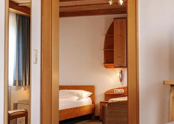 Schlossberg Bed & Breakfast 3*