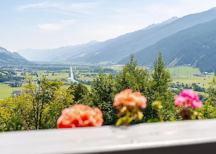 Schlossberg Bed & Breakfast 3*